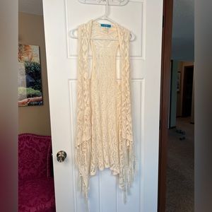 Long Lace Front Open Sleeveless Top Crocheted Vest